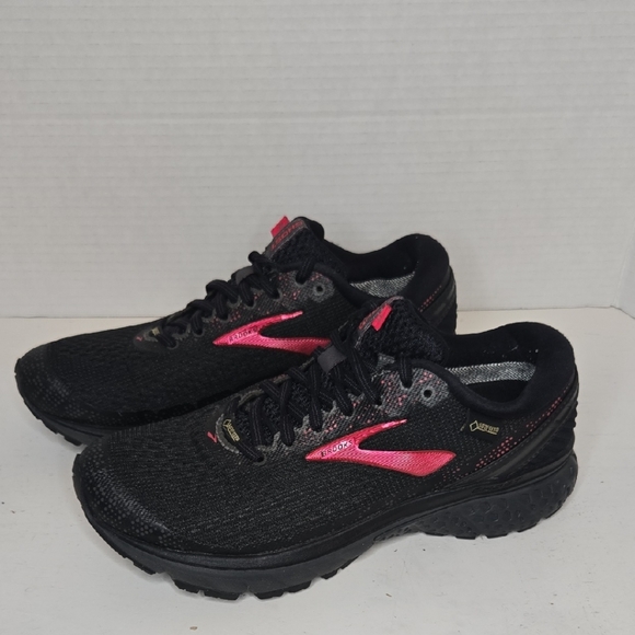 Brooks Womens Ghost 11 GTX Running Shoes - Picture 1 of 6
